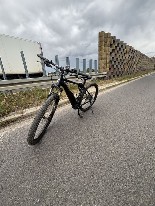 Rower elektryczny cube