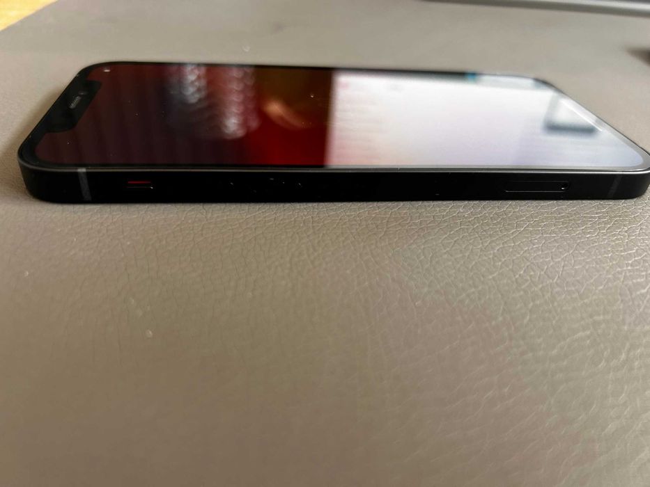 iPhone 12 128 GB Black – 95% baterii – Gwarancja 12 miesięcy + etui Spigen