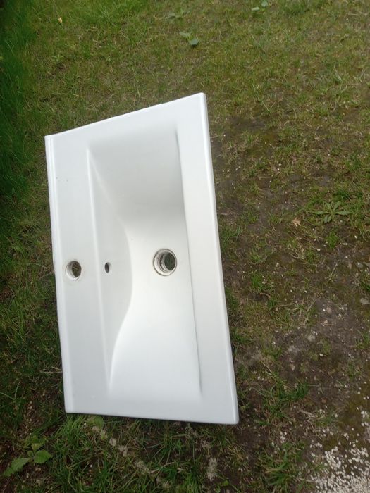Umywalka 63 x 38 cm