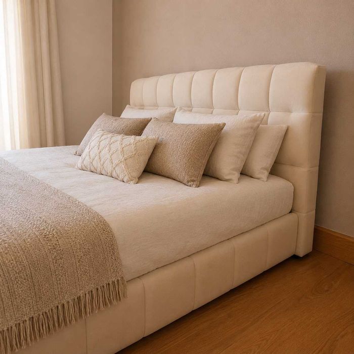 Cama de casal bege de veludo 140x200cm c/armazenamento (Nova)
