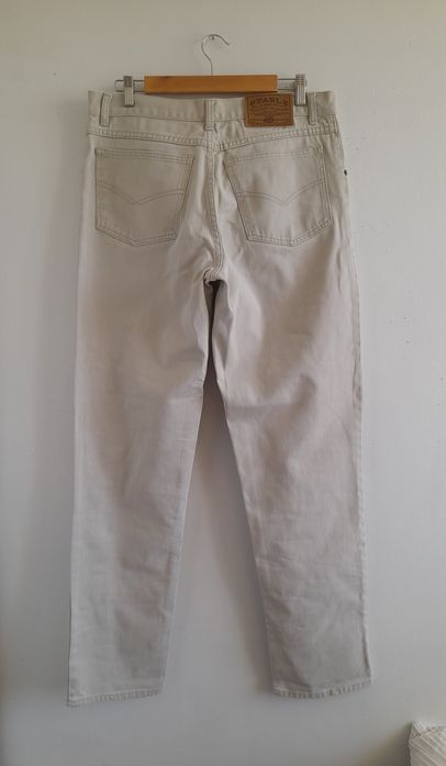 Jasno beżowe spodnie jeansowe Stable