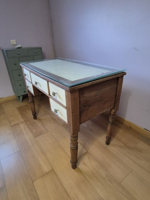 Secretária antiga em madeira maciça