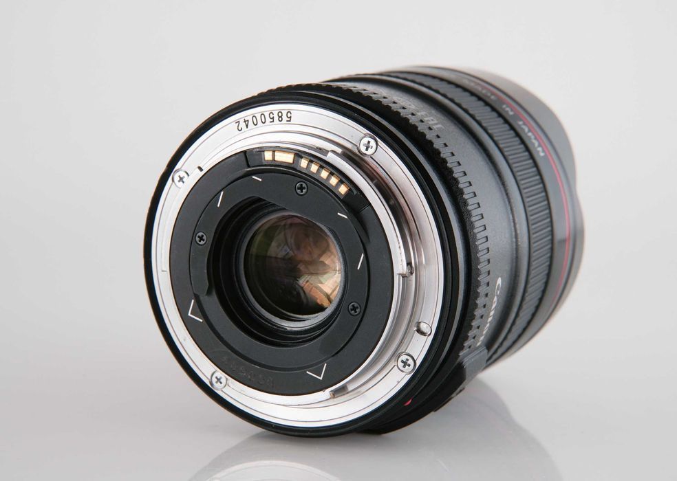 Canon EF 14mm f/2.8L II USM, stan idealny