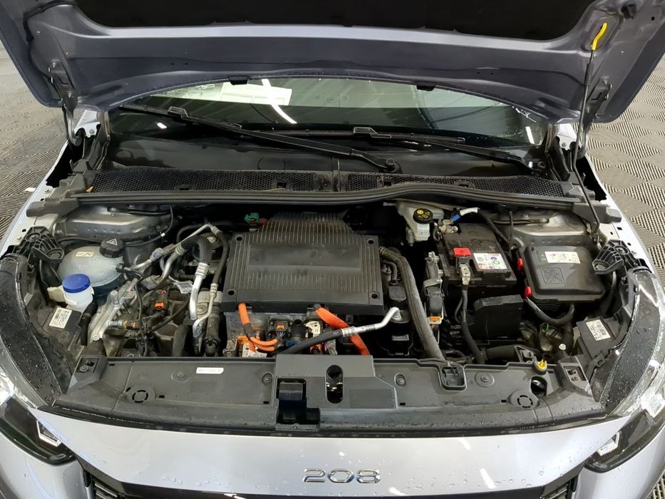 Peugeot e208 style