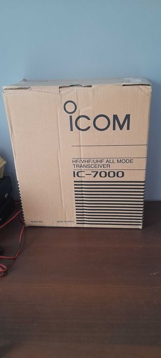 Icom 7000 nowy z folią na wyswietlaczu