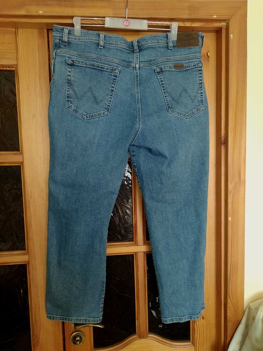 Джинси WRANGLER regular fit  W42 L30 made in Bangladesh
