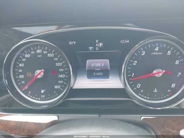 Mercedes-Benz E 300 2017 .