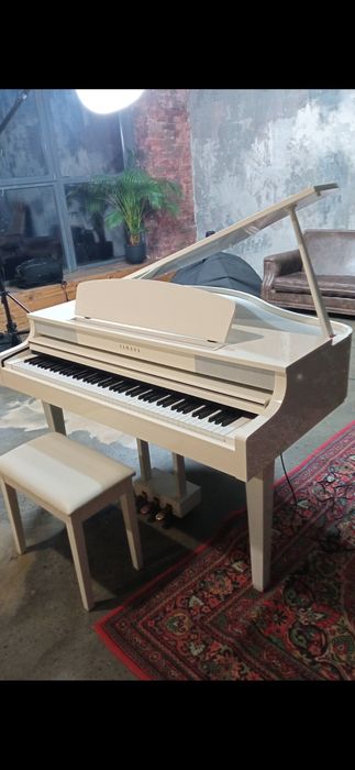 Рояль белый, Yamaha - аренда- прокат- продажа.