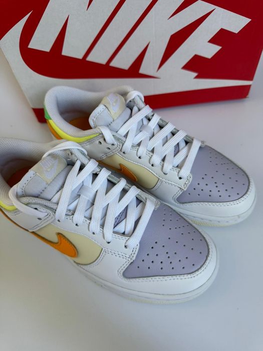 Nowe sneakersy buty unisex WMNS NIKE DUNK LOW kolorowe białe 36,5