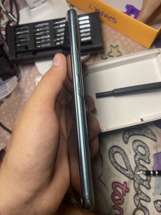 продам телефон на разбор или востановление