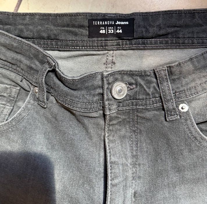 Terranova jeans чоловічі джинси сірого кольору 33