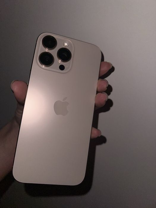 Продам iphone 16 pro max  Gold 256g