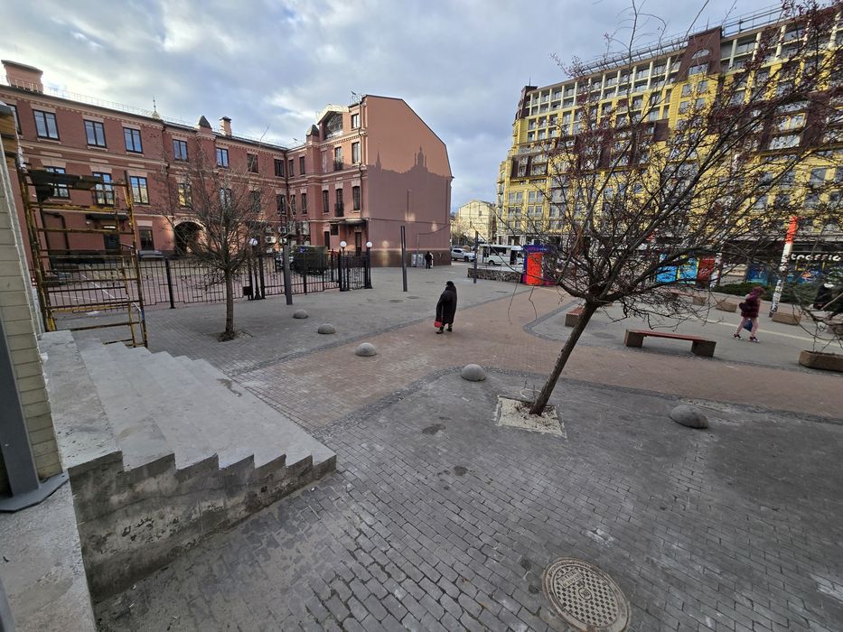 Продаж 408 м2 будівля ресторан магазин клініка Верхній Вал 30К