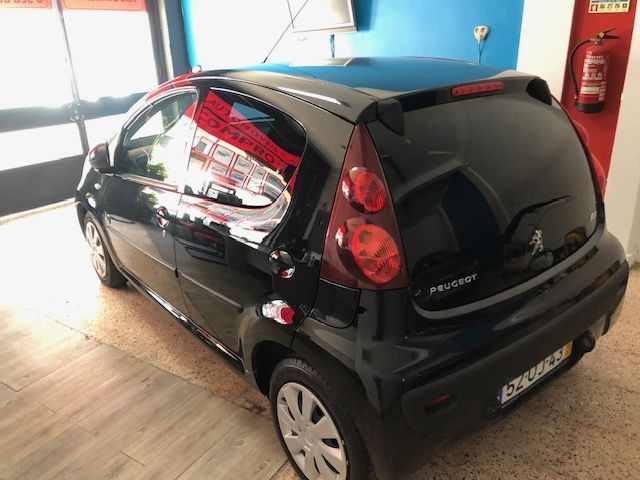 Peugeot 107 1.0 SE Envy 2-Tronic