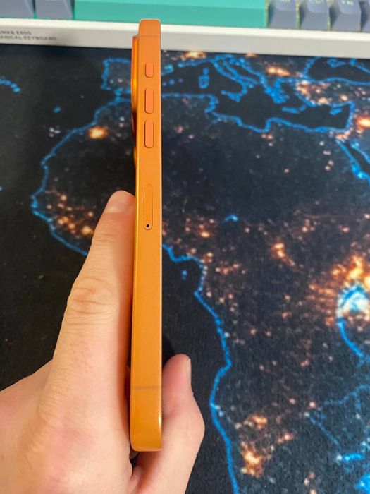 Продам Iphone 17 pro max android