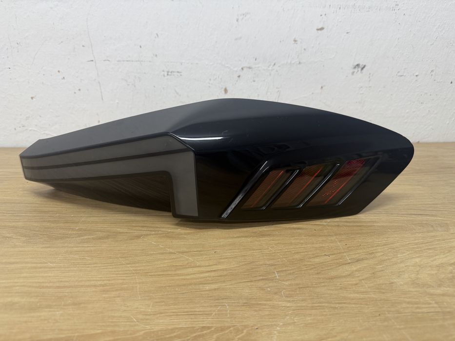 Lampa prawy tyl BMW XM G09, jak nowa