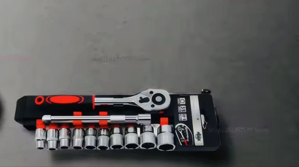 Набір головок із 12-шт з шестигранним гайковим ключем із тріскачкою1/4