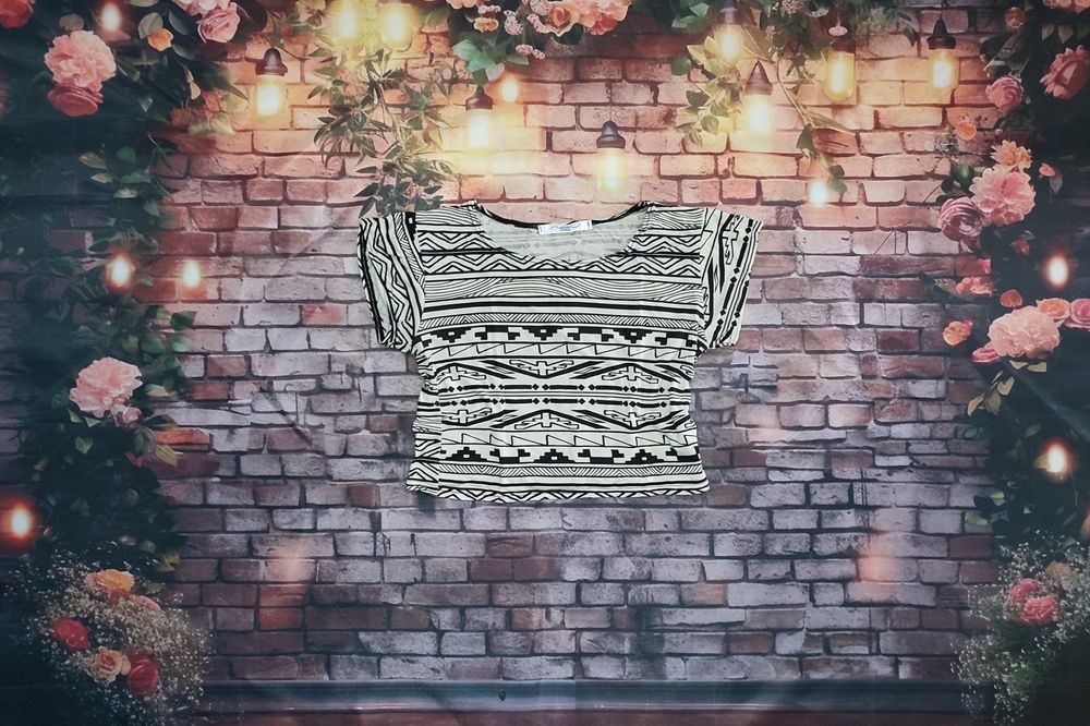 New Look Bluzeczka krótsza crop top r. 40