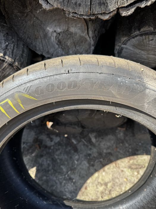 Продам резину 2 скати 225/45/R17 Good Year