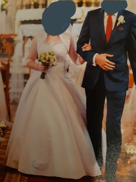 Suknia ślubna, klasyczna elegancja, koronka, litera A, stan idealny