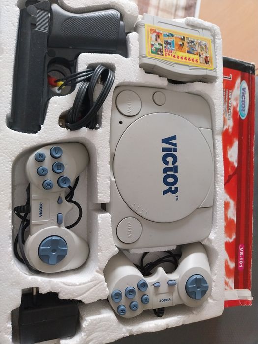 Consola de jogos victor completa impecavel