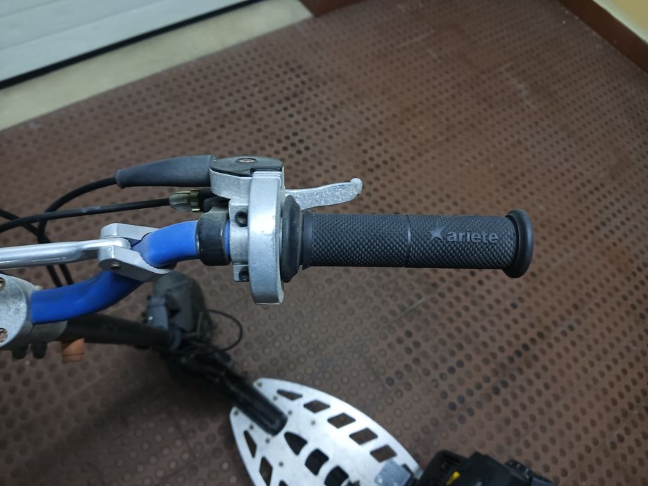Trotinete a gasolina motor a cima dos 65cc