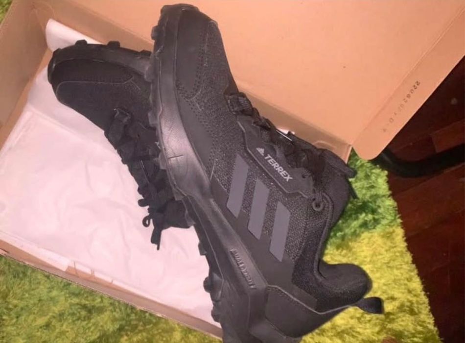 Sapato Adidas TERREX AX4  novos