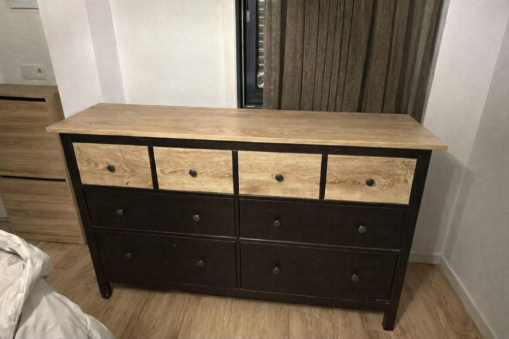 Comoda Hemnes 8 gavetas