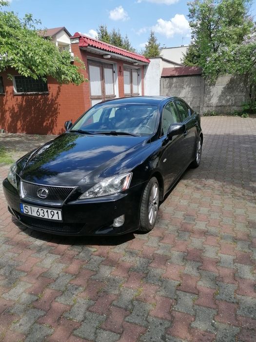 Lexus IS