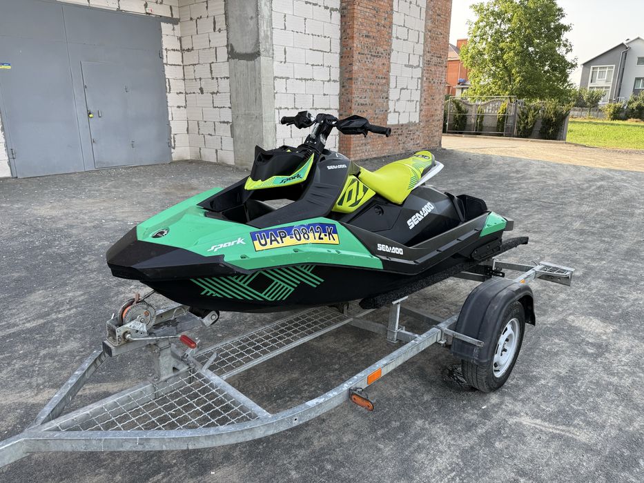 Гідроцикл BRP Spark Trixx. Офіційний