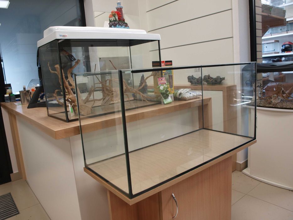 Akwarium 80x35x40 proste z pokrywą