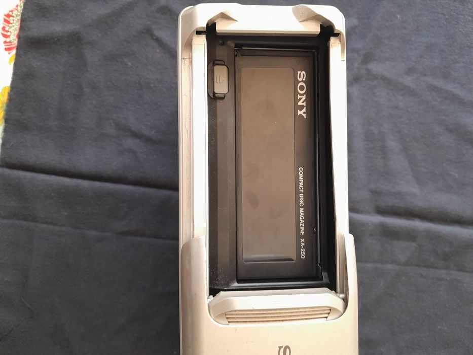 Sony cdx-715 cd changer