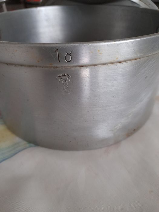Tachos de aluminio n. 16, 18