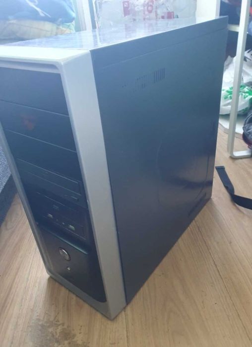 Retro PC Windows XP + Monitor Dell + Zestaw części LGA775 DDR3