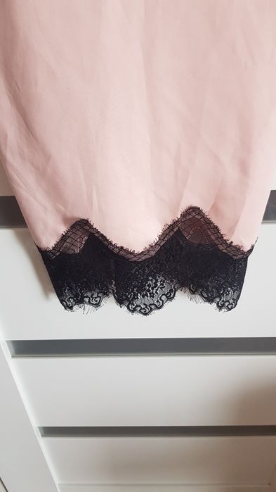 Club L sukienka dopasowana na ramiączkach  koronka r s