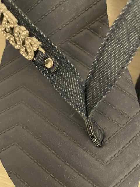 Guess - klapki damskie z USA, 37.