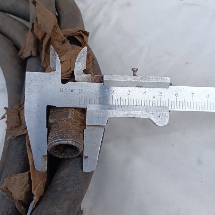 Шланги гидравлические. Длина три метра один.