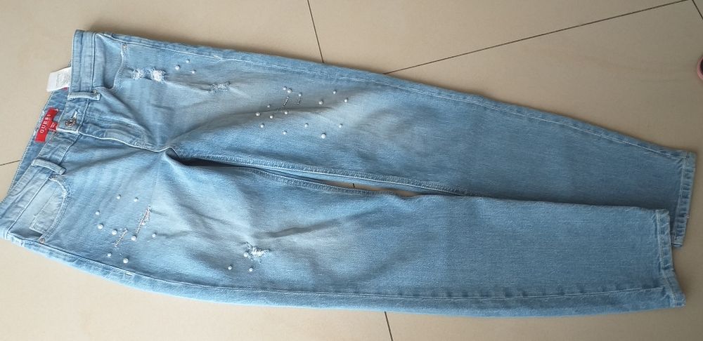 Spodnie guess r. 26 dżinsowe