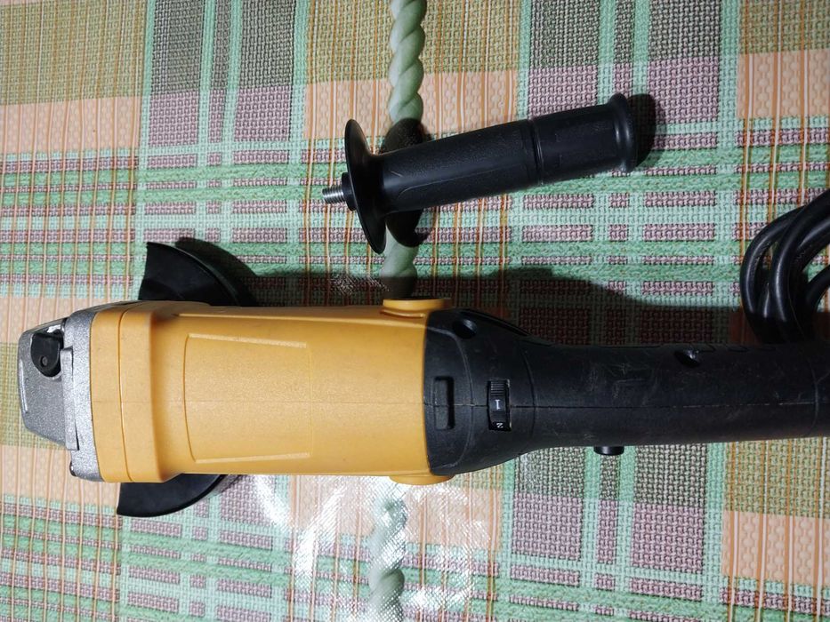 болгарка DeWALT 125 Круг как новая