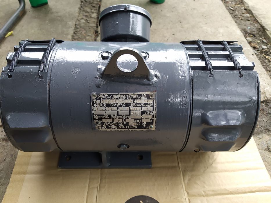 Продам электродвигатель постоянного тока 2 пн 90 L