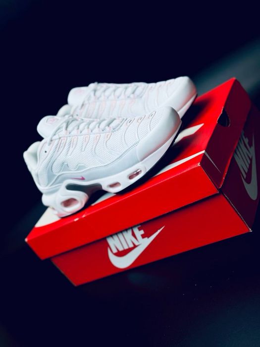 Женские кроссовки Nike air max tn 95 plus/ бело розовые кроссовки Найк