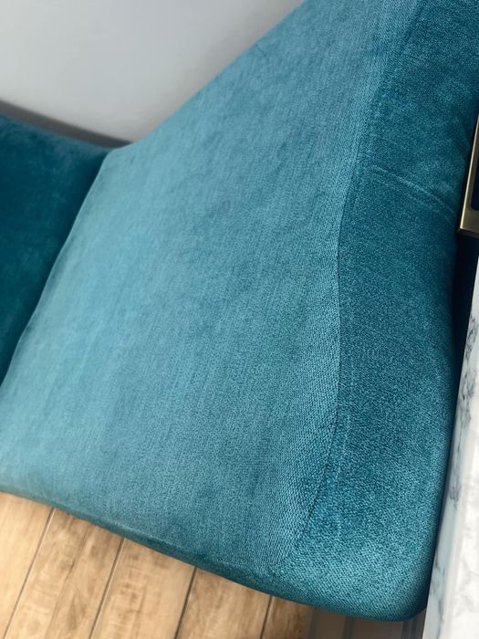 Leżanka turkusowa lekko używana