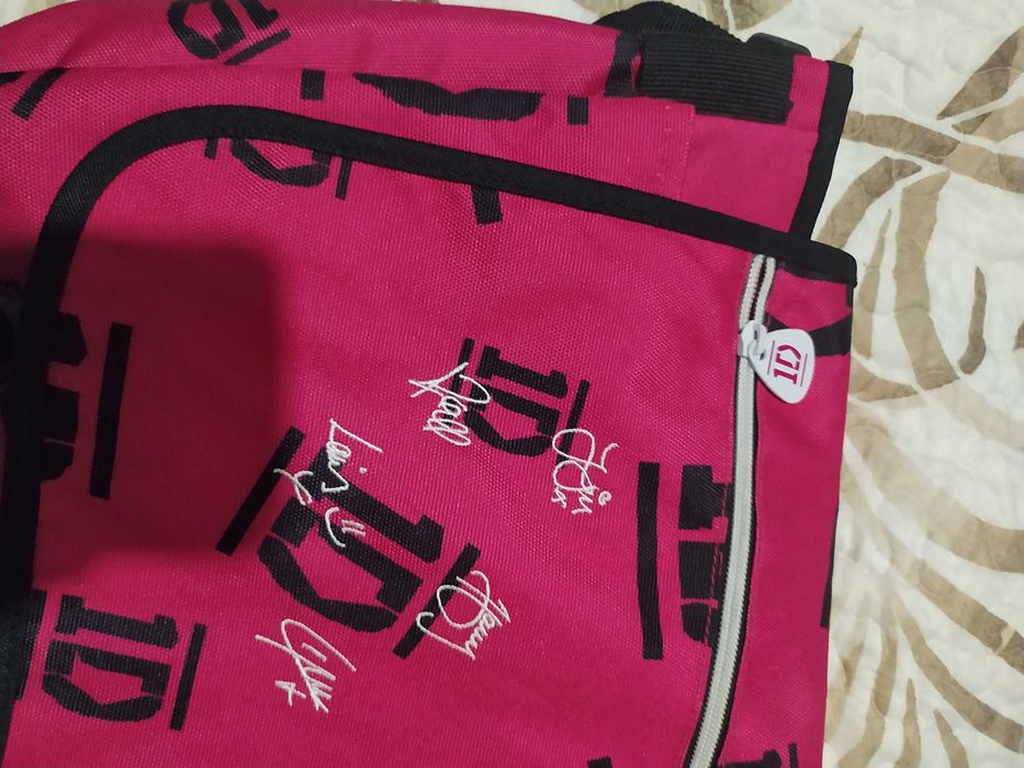 Mochila a tiracolo one direction