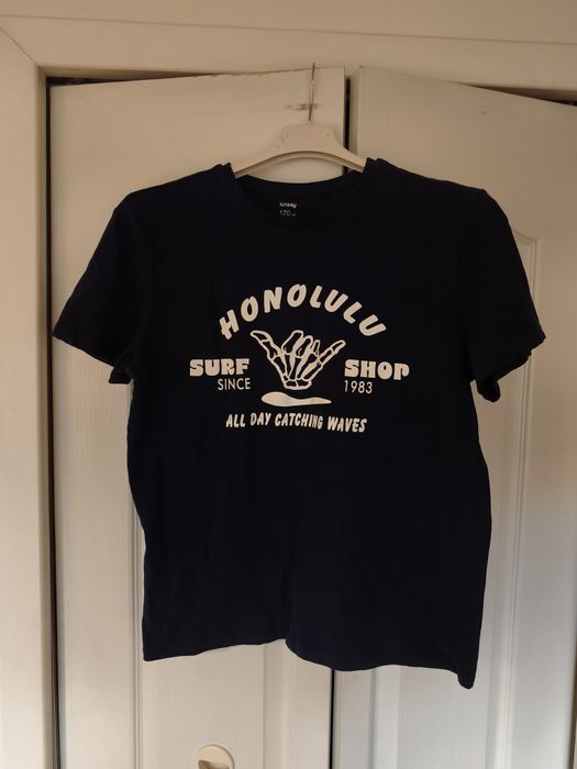 Sprzedam koszulkę dla chłopca rozmiar 170.