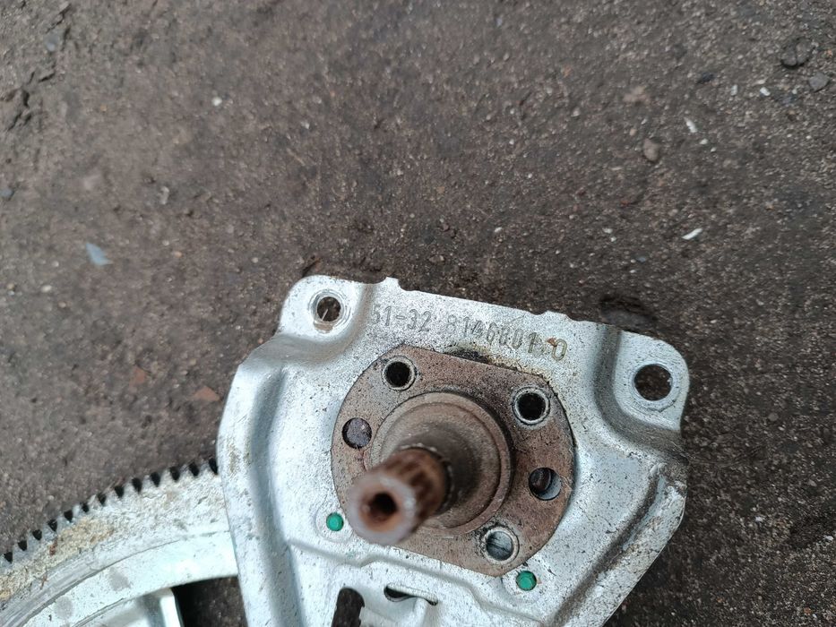 Склопідйомник БМВ Е36 BMW E36