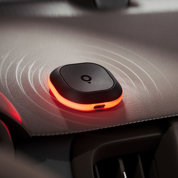 Tom by TomTom – asystent kierowcy, alerty o fotoradarach i korkach