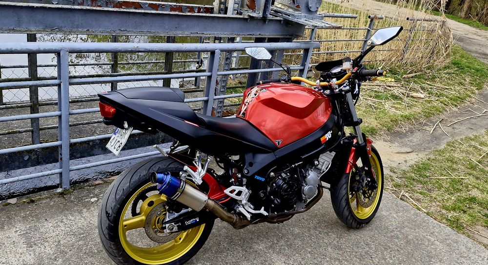 Triumph 600 naked