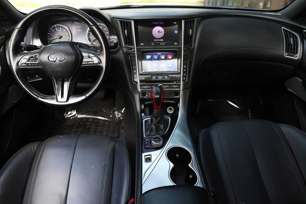 Infiniti Q60 Luxe      2018