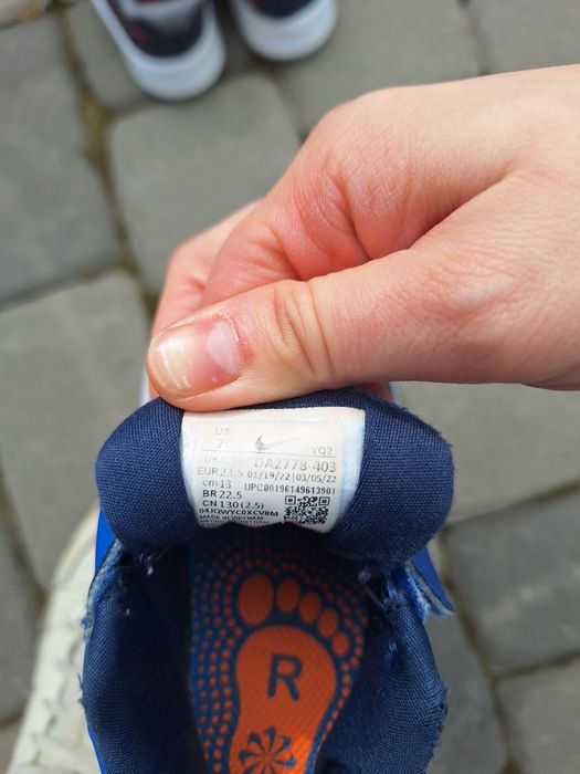 Кросівки Nike 23.5 розмір 13 см, 2 пари