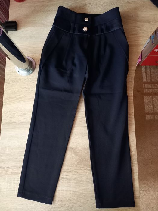 Школьная форма троечка (жилетка, юбка, брюки)